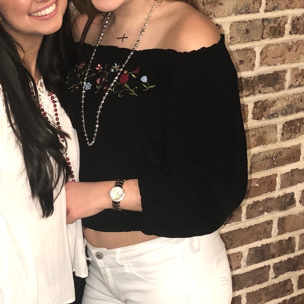 BLACK OFF THE SHOULDER